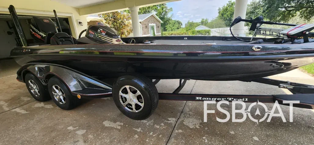 2017 Ranger Z520 Comanche - Media 2
