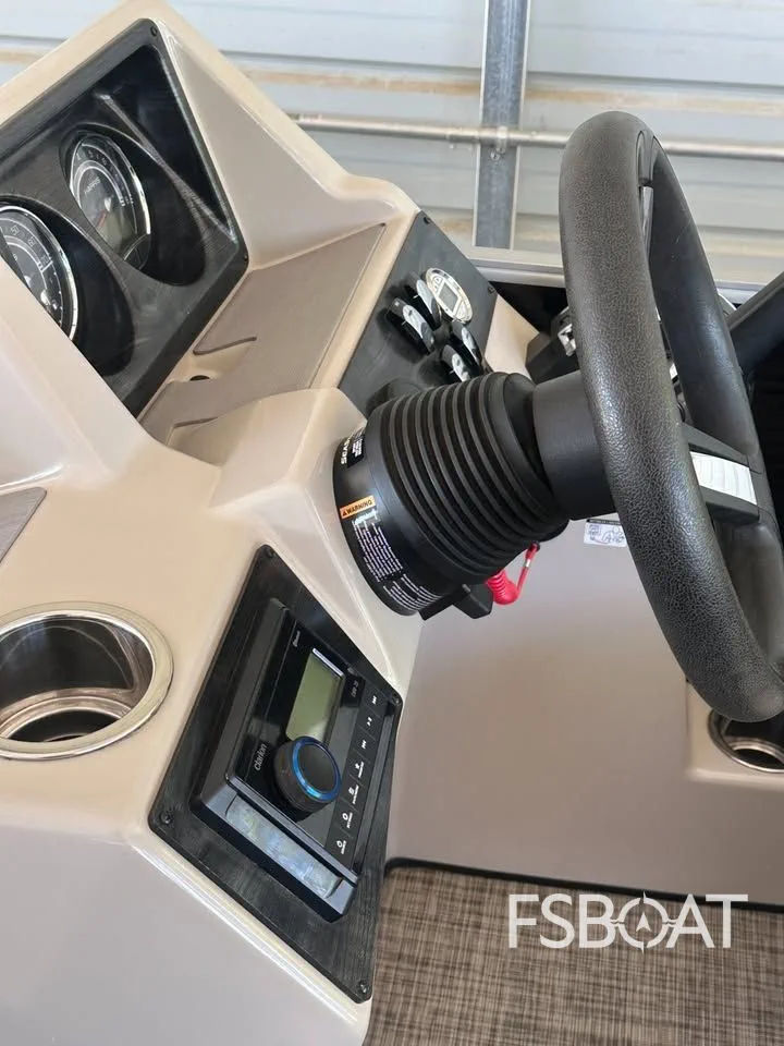 2023 Harris Cruiser 230 - Media 10