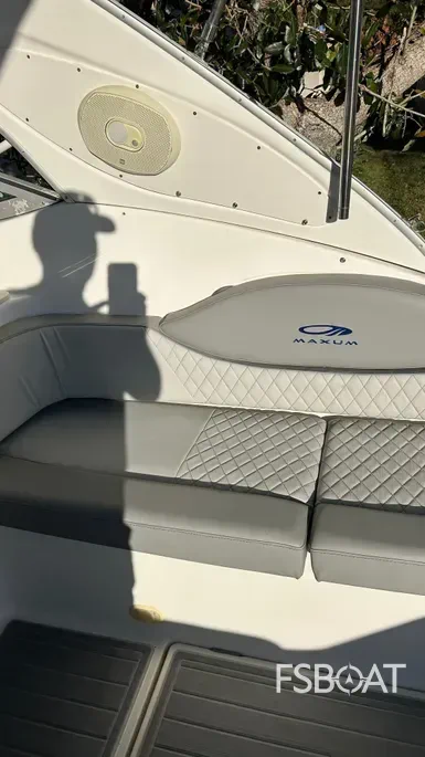 2006 Maxum 3300 SE - Media 18