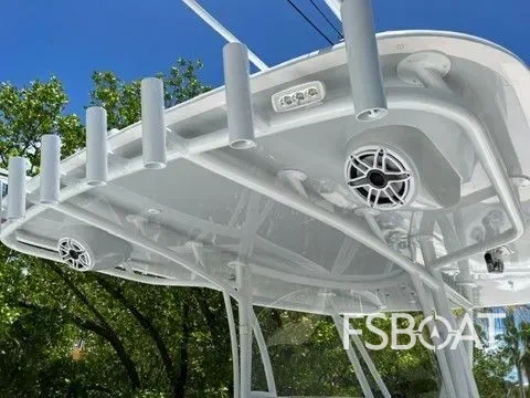 2021 Contender 39 ST - Media 13