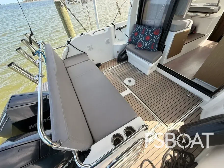 2020 Beneteau Antares 9 OB - Media 6