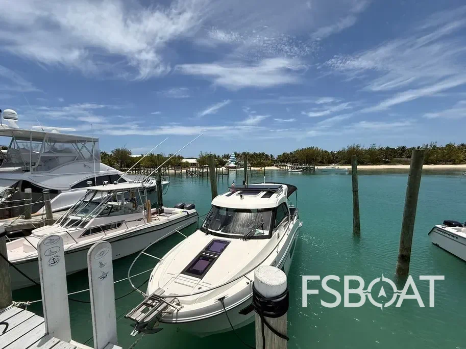2020 Beneteau Antares 9 OB - Media 4