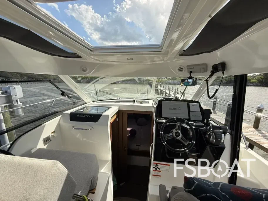 2020 Beneteau Antares 9 OB - Media 8