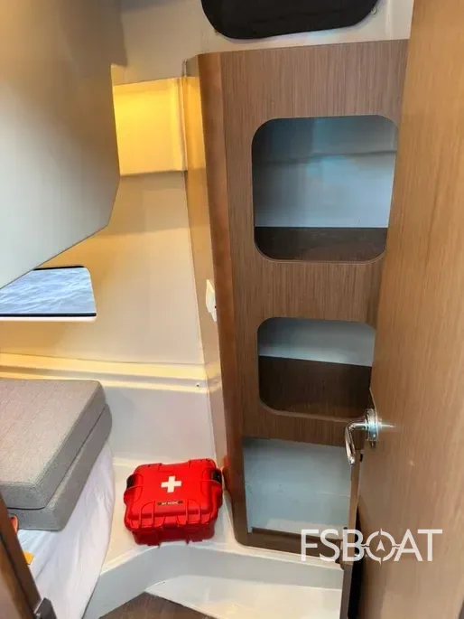 2020 Beneteau Antares 9 OB - Media 18