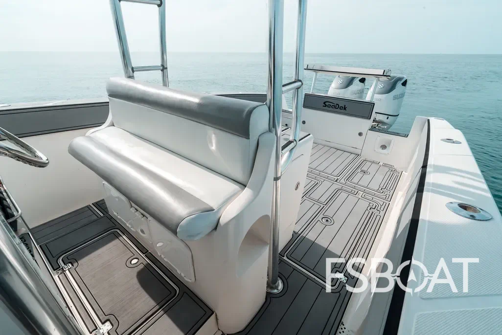 2006 Tempest Offshore 40 - Media 20