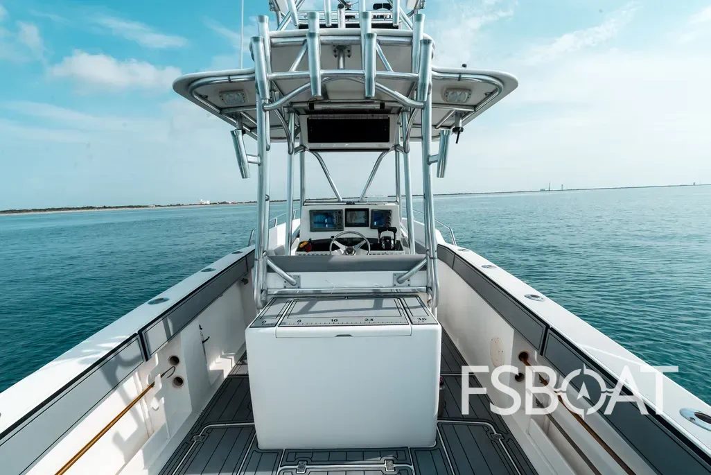 2006 Tempest Offshore 40 - Media 15
