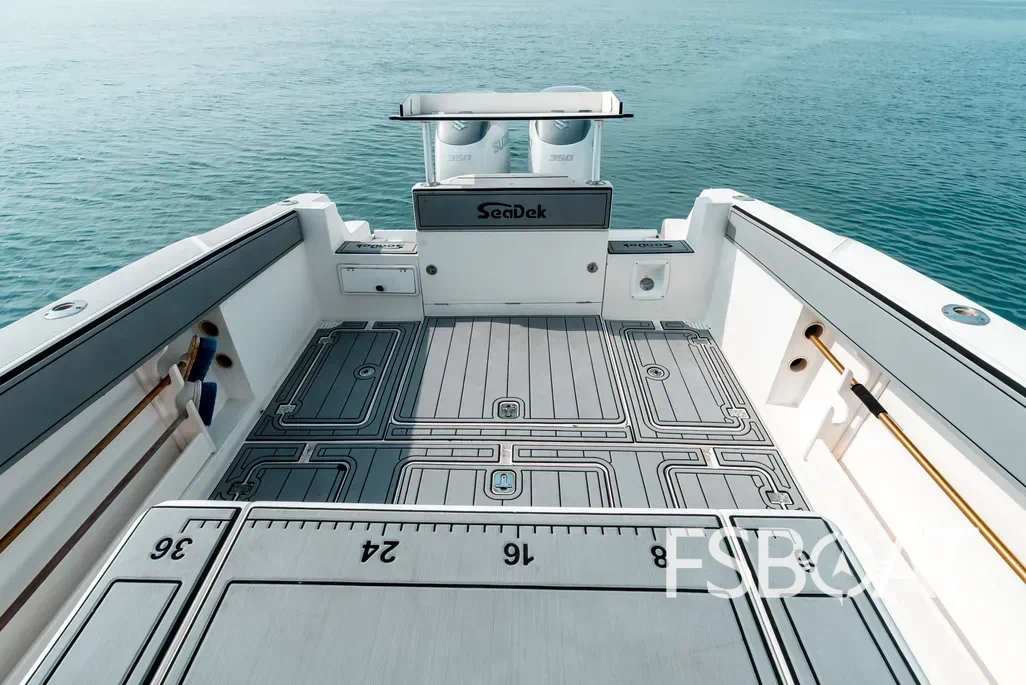 2006 Tempest Offshore 40 - Media 11