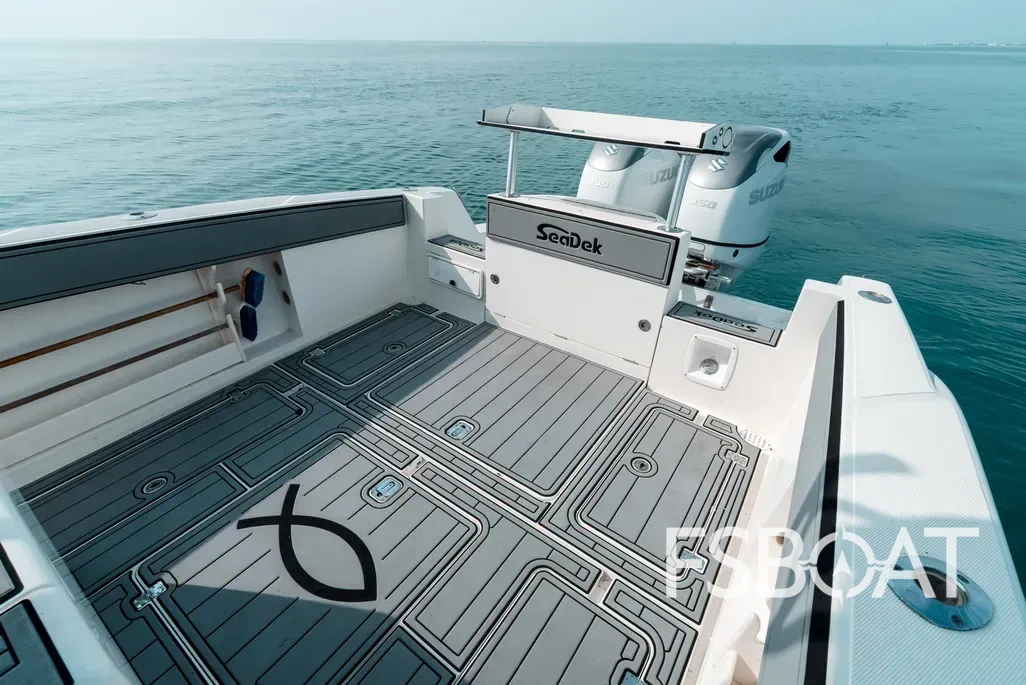 2006 Tempest Offshore 40 - Media 12