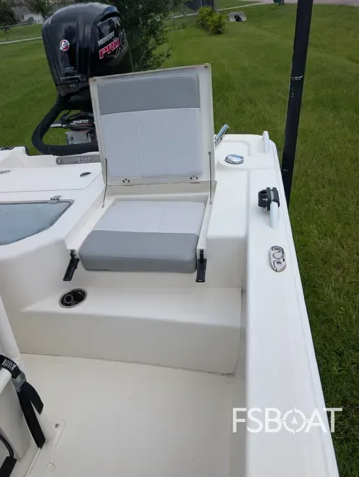 2023 Mako Pro Skiff - Media 17