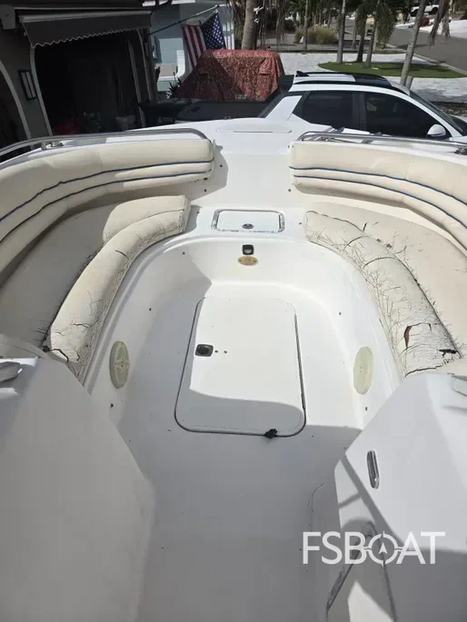 2004 Hurricane Sun Deck 237 - Media 7