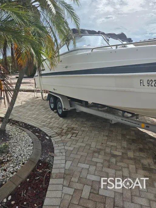 2004 Hurricane Sun Deck 237 - Media 2