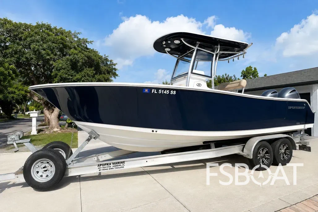 2019 Sportsman Open 252 Center Console