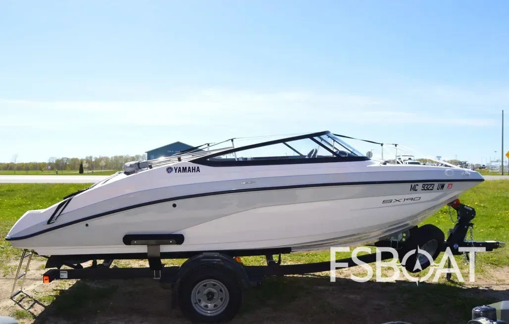 2023 Yamaha Boats SX190 - Media 4