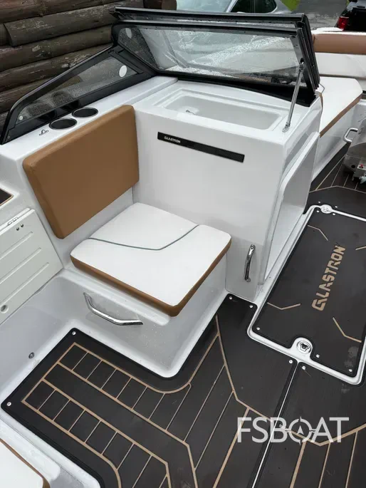 2019 Glastron GTDW 225 - Media 5