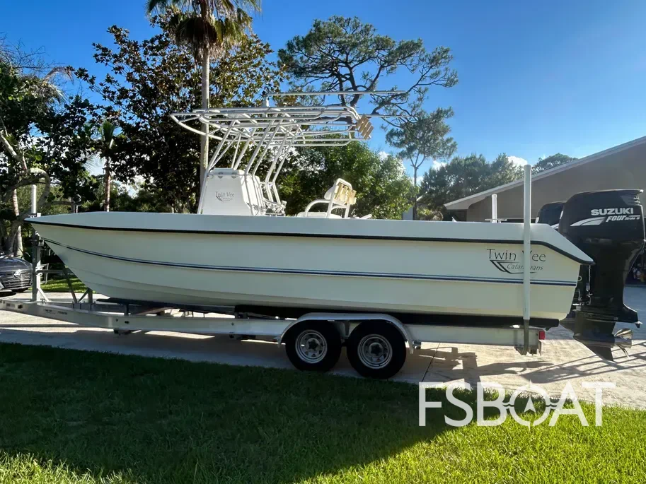 2007 Twin Vee 26 Center Console - Media 3