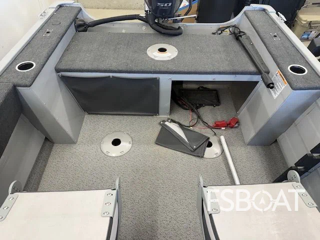2023 Smoker Craft Resorter 151 - Media 8