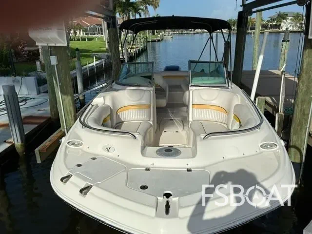 2008 Hurricane Sun Deck 24 - Media 2