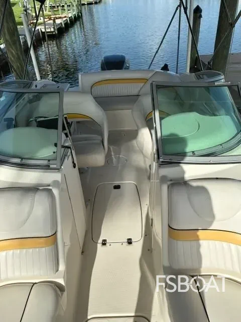 2008 Hurricane Sun Deck 24 - Media 4
