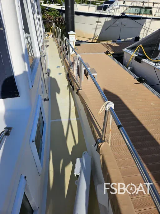 1991 Grand Banks 46 Classic - Media 7