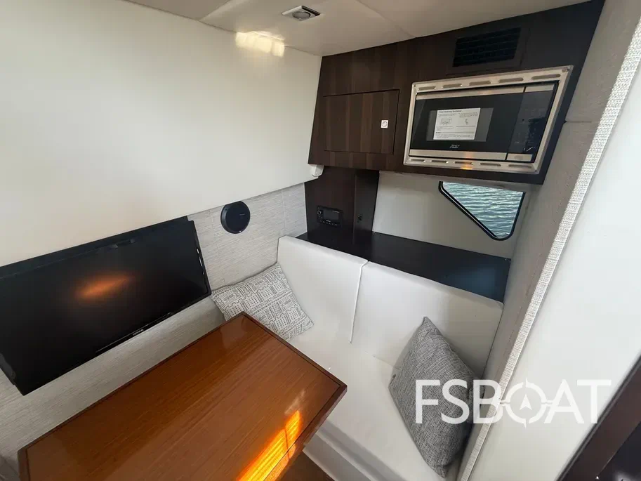 2025 Cruisers Yachts 34 GLS - Media 2