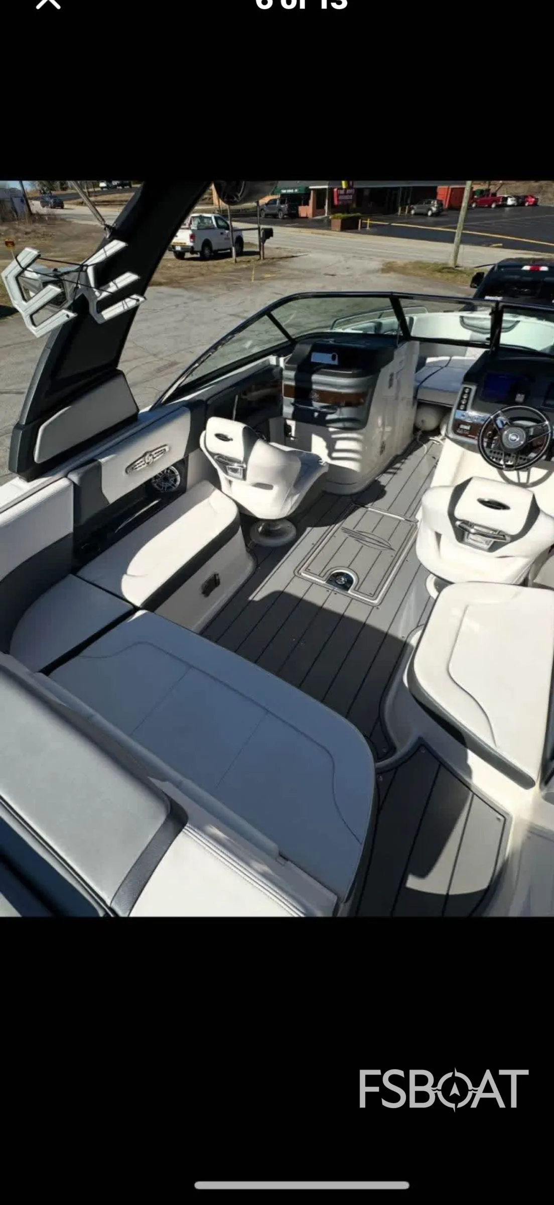 2021 Chaparral 26 Surf - Media 5