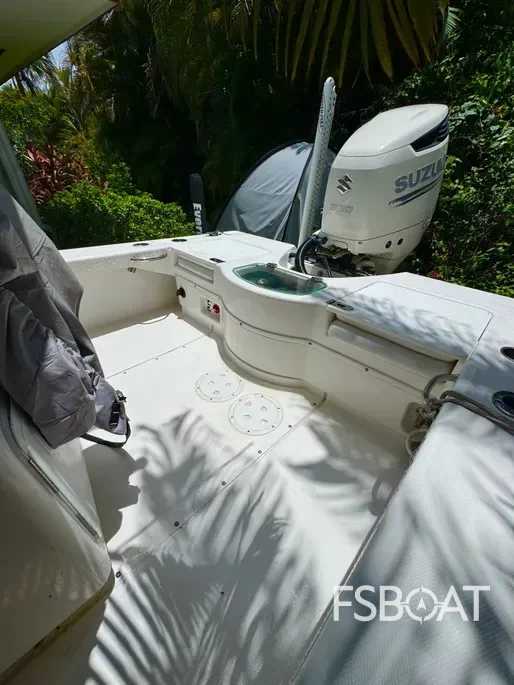 2007 Everglades 243 Center Console - Media 5