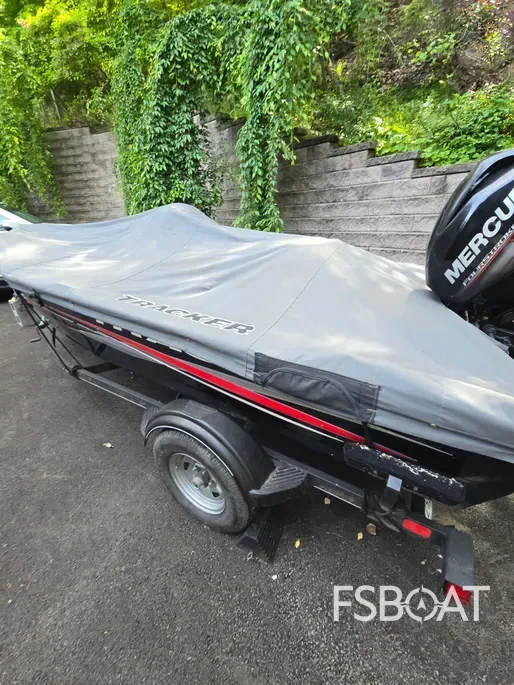 2016 Tracker Super Guide V-16 SC - Media 7