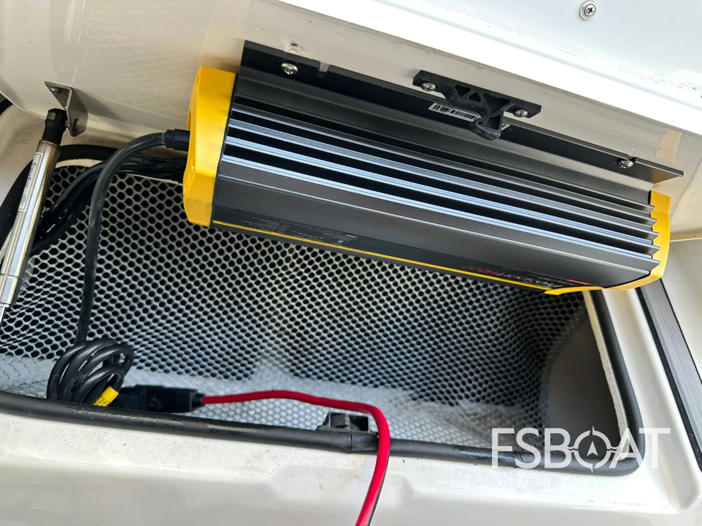 2020 Regulator 23 FS - Media 17