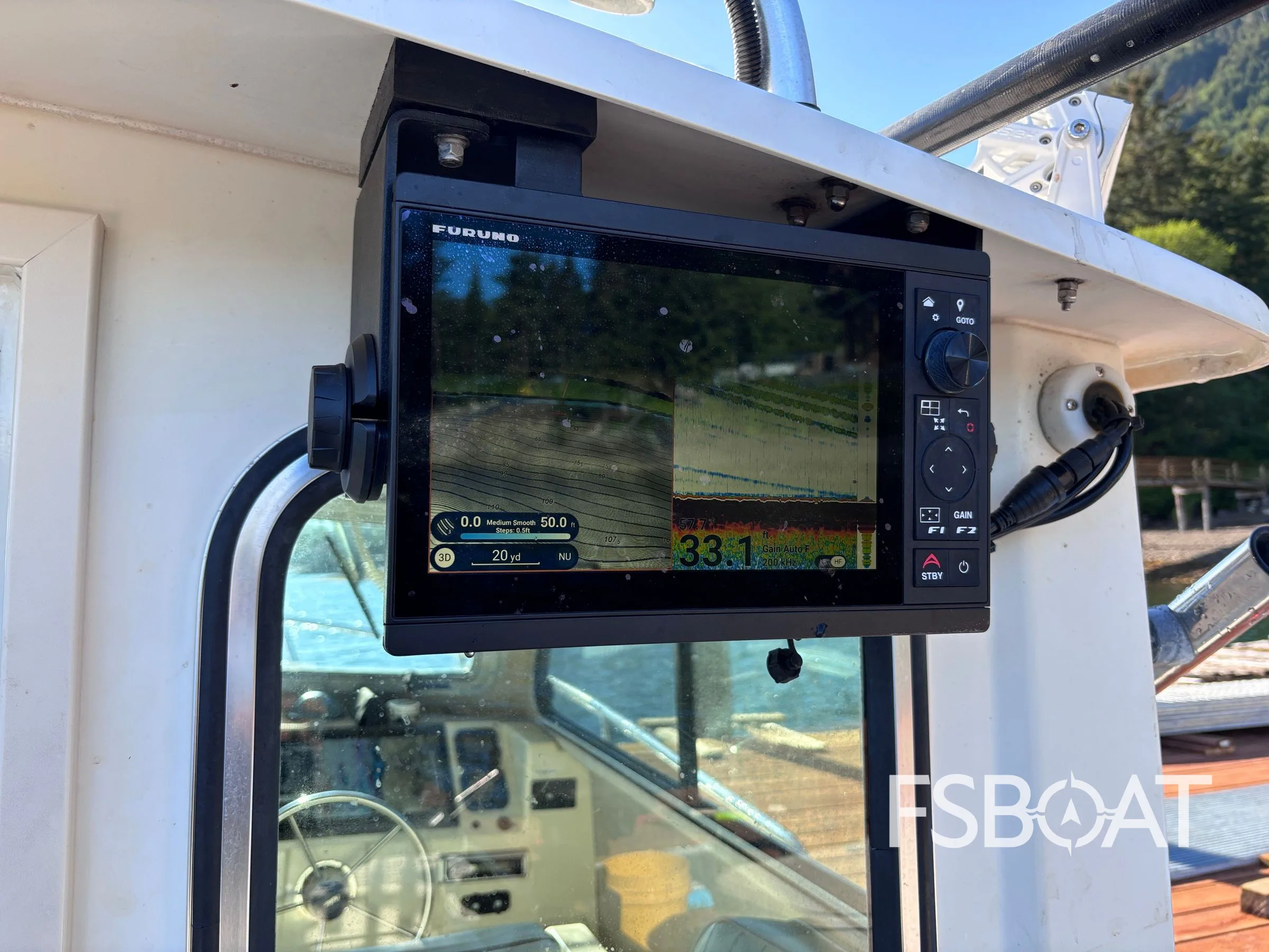 2007 Parker 2520 XLD Sport Cabin - Media 8