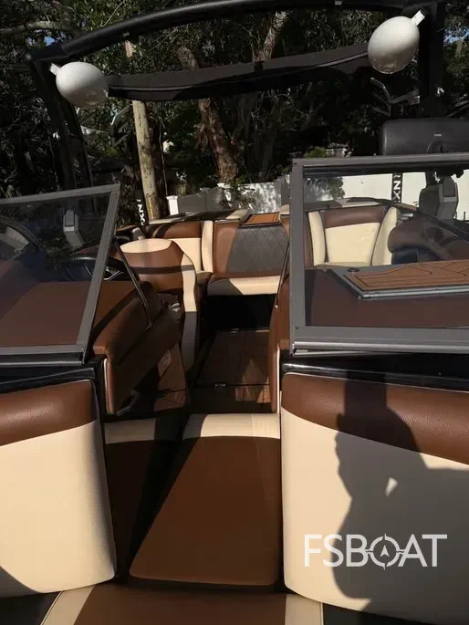 2019 Tige R21 - Media 3