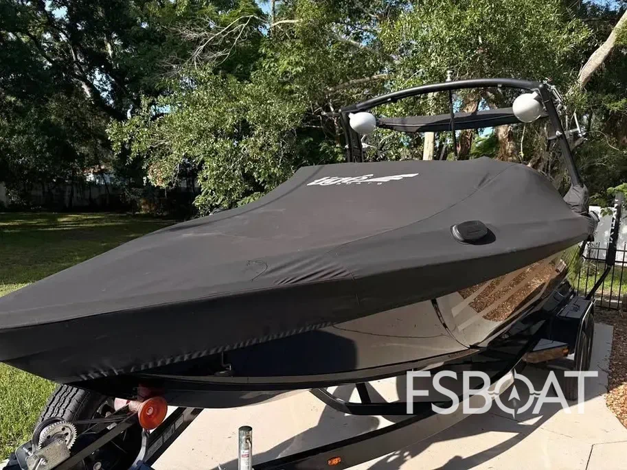2019 Tige R21