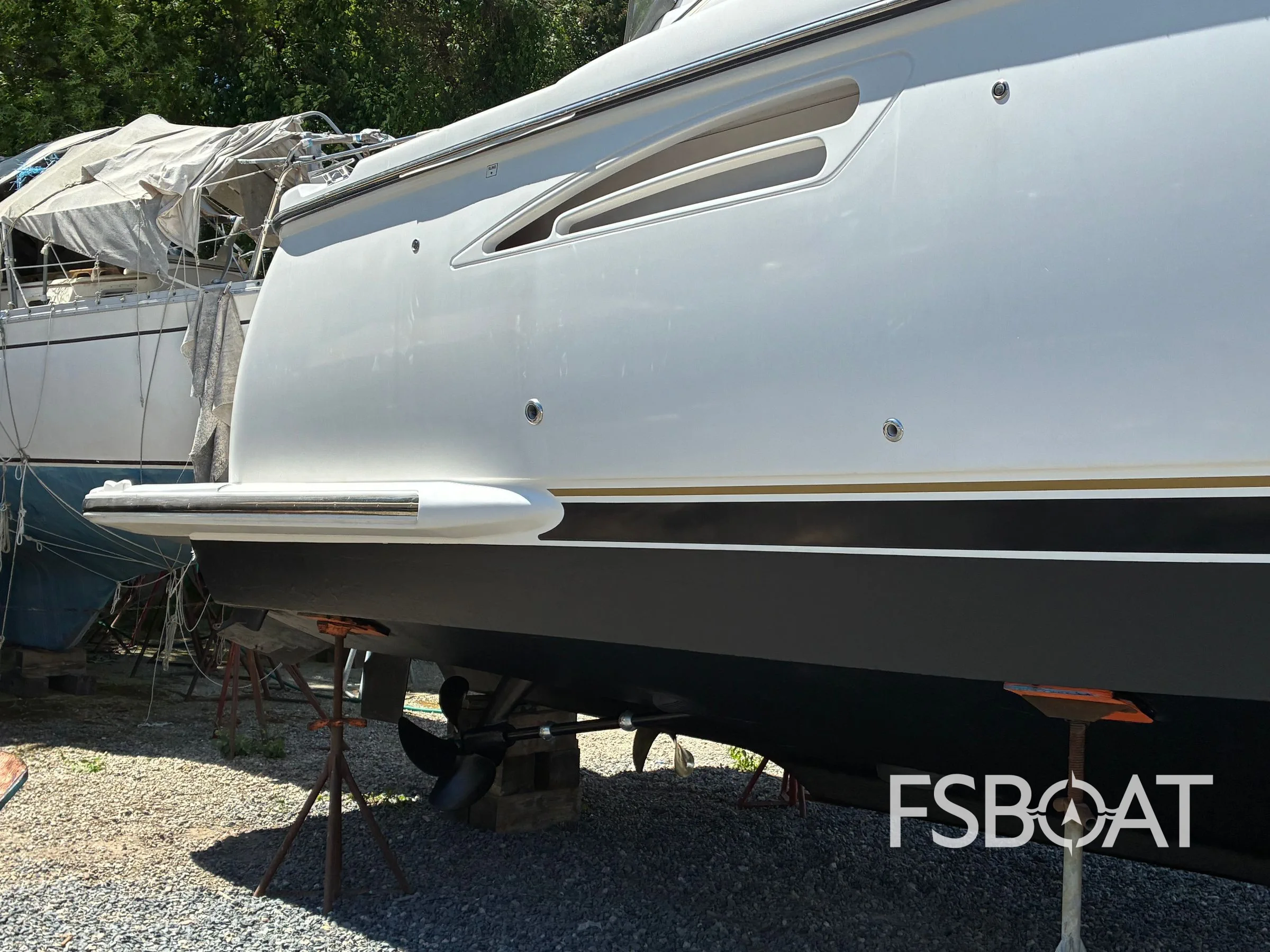 2005 Tiara Yachts Sovran 3600 - Media 15