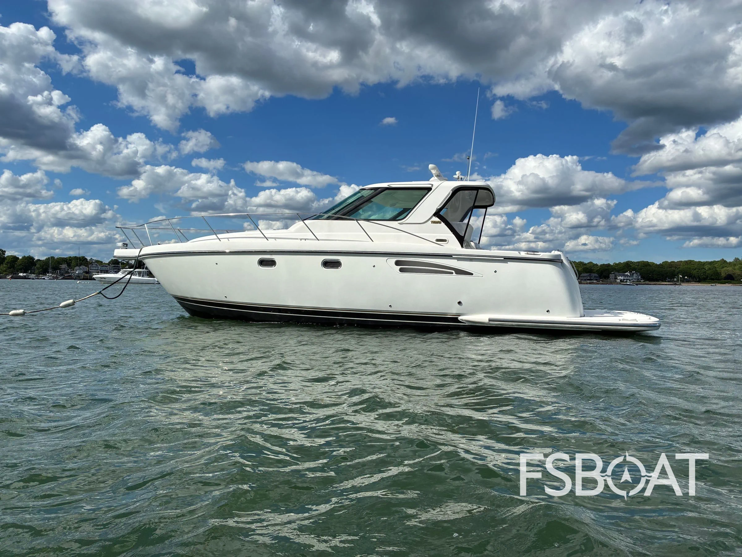 2005 Tiara Yachts Sovran 3600