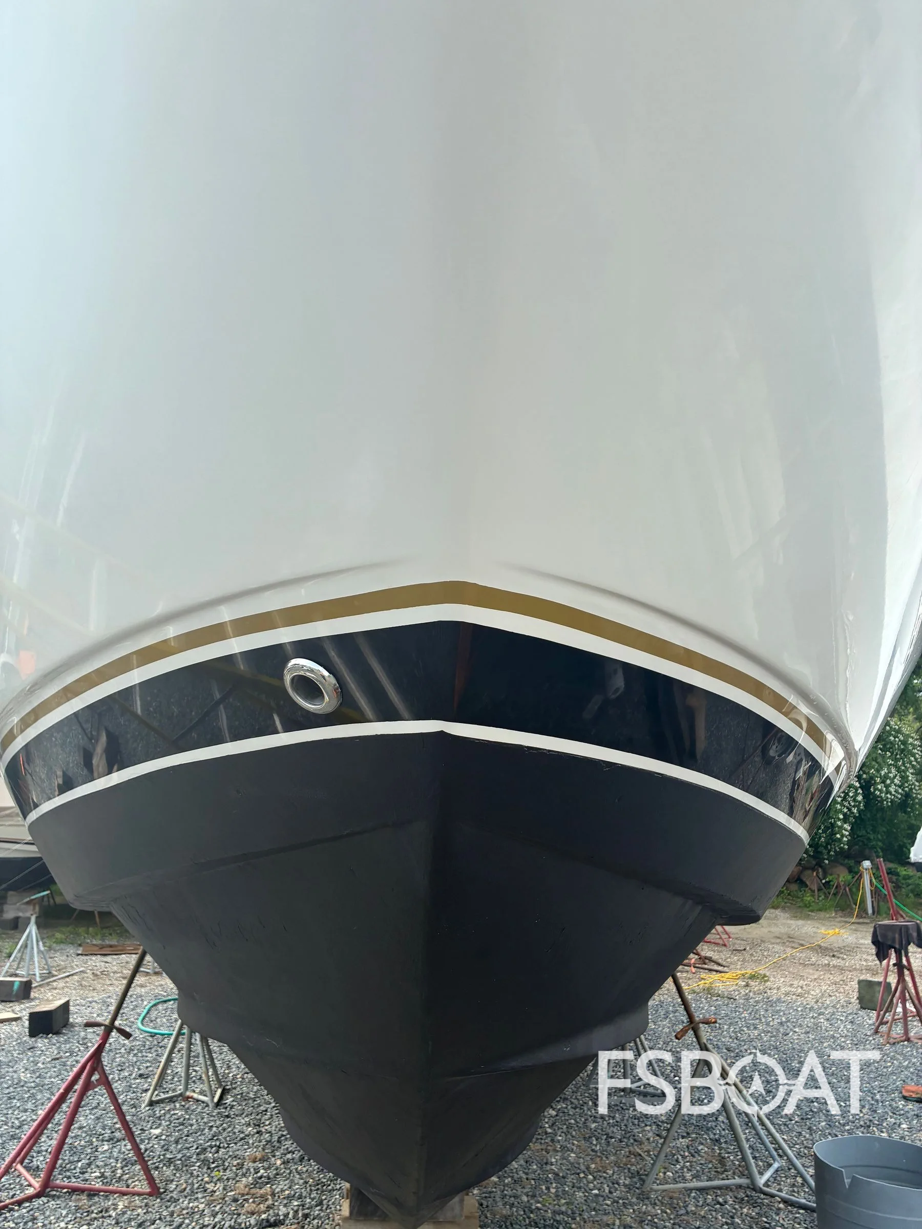 2005 Tiara Yachts Sovran 3600 - Media 13