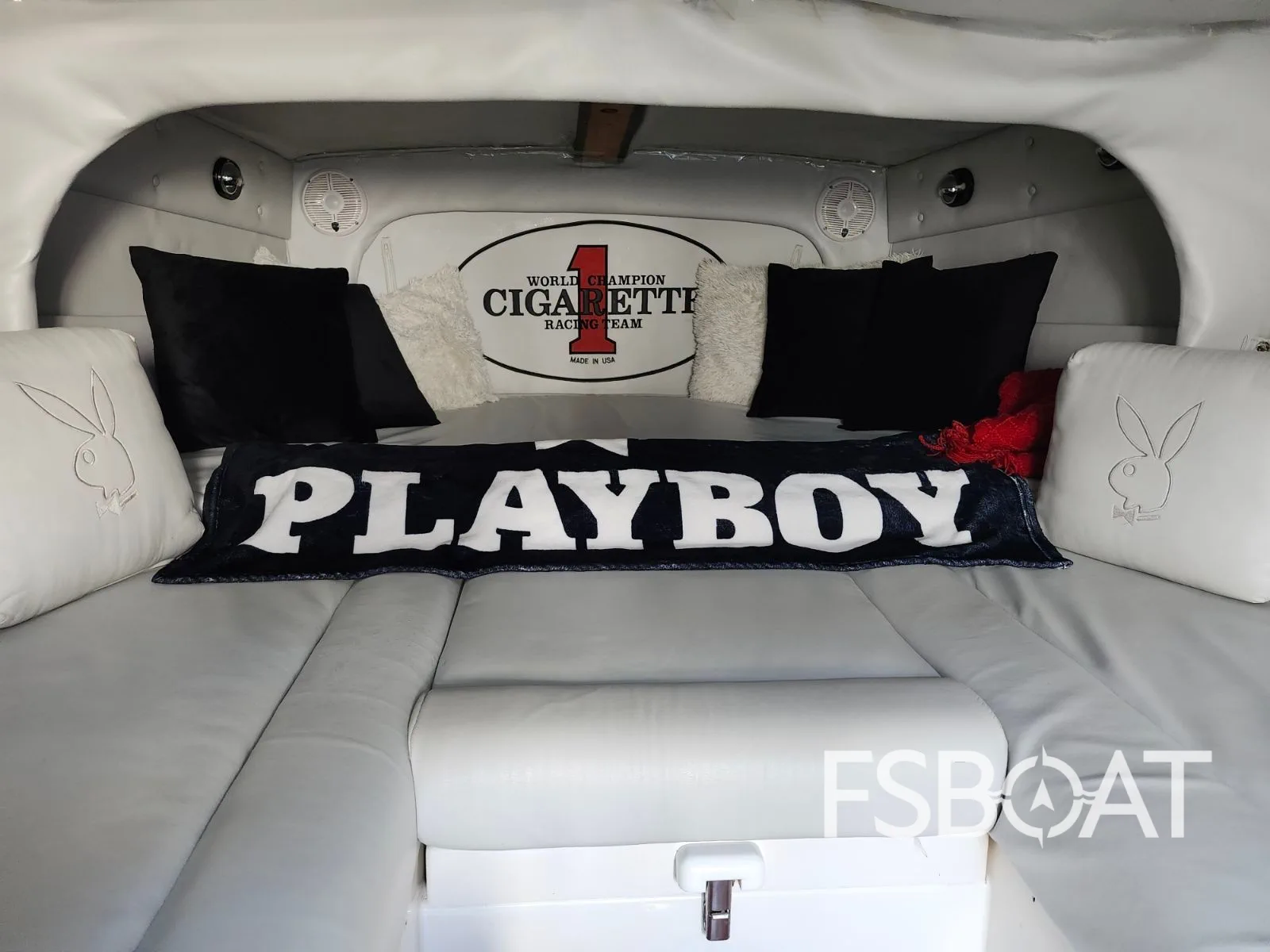 2001 Cigarette 35 TS Playboy - Media 9