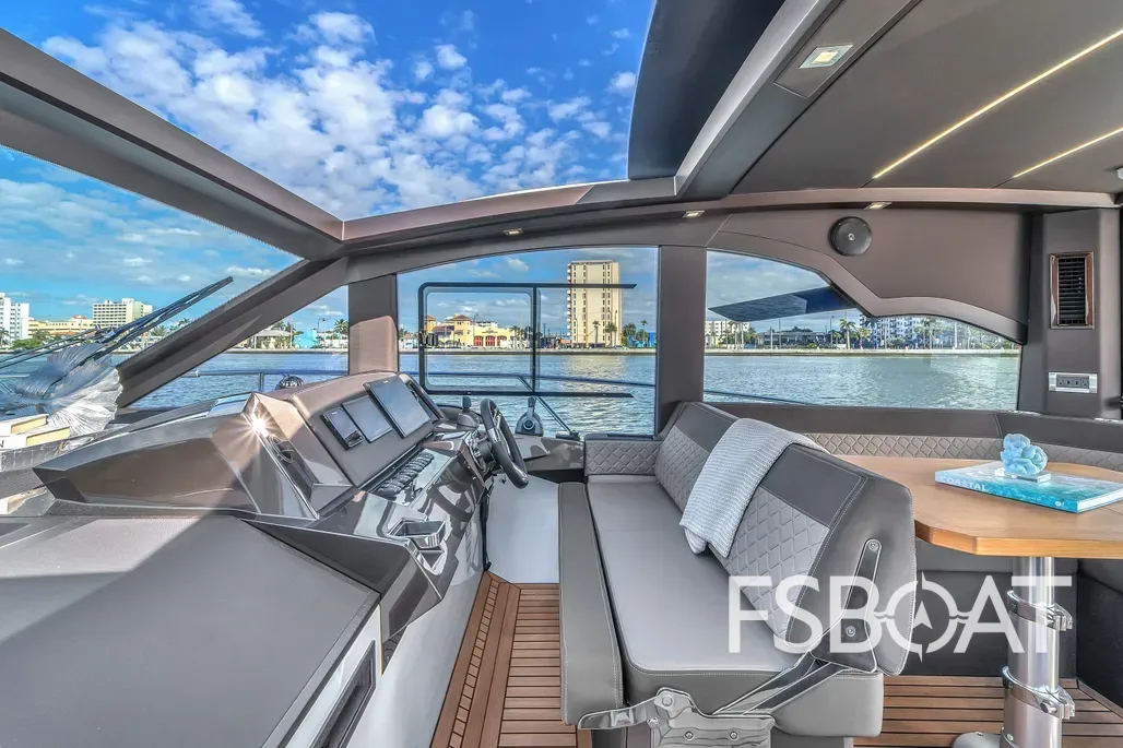 2023 Galeon 425 HTS - Media 18