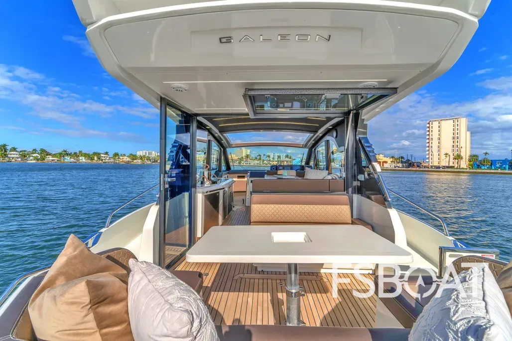 2023 Galeon 425 HTS - Media 9