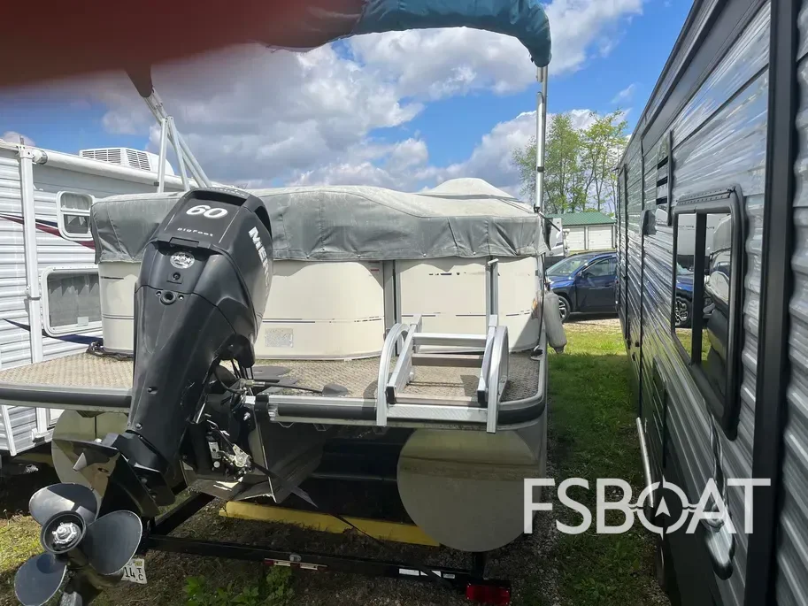 2008 Sun Tracker Party Barge 22SF - Media 7