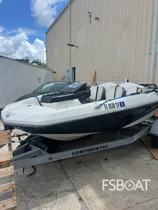 2020 Scarab 165 G - Media 2