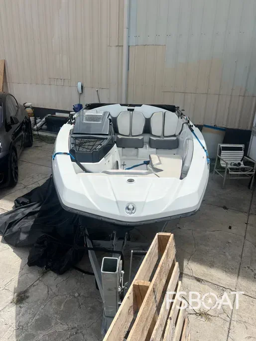 2020 Scarab 165 G