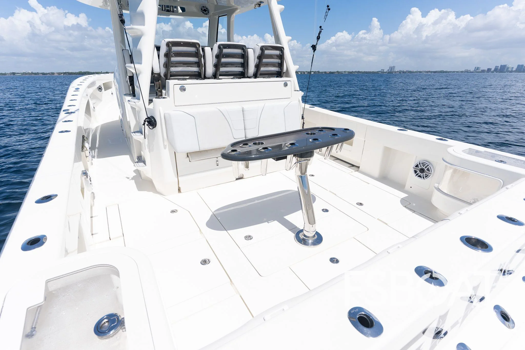 2022 SeaVee 450Z - Media 5