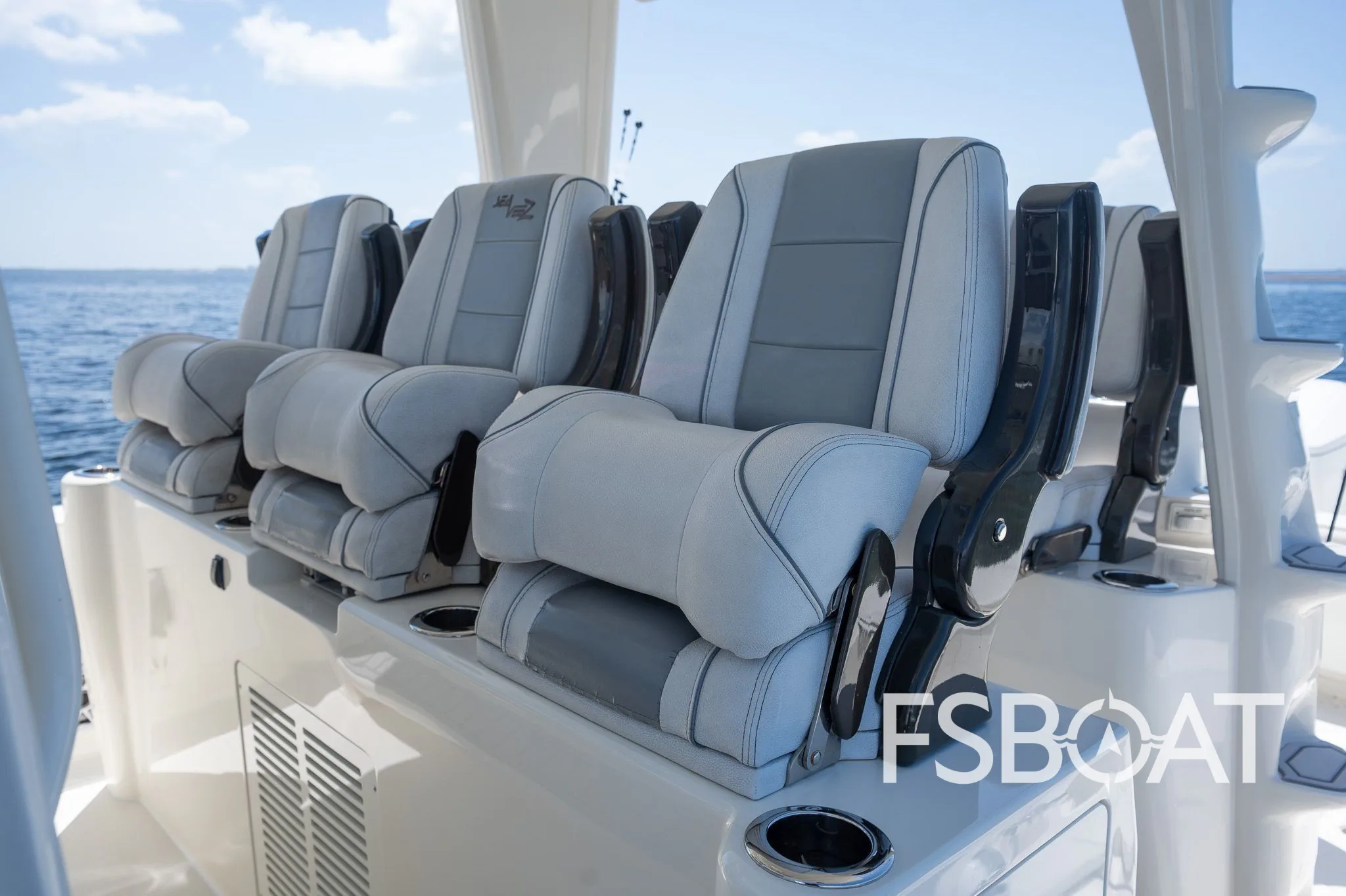 2022 SeaVee 450Z - Media 4