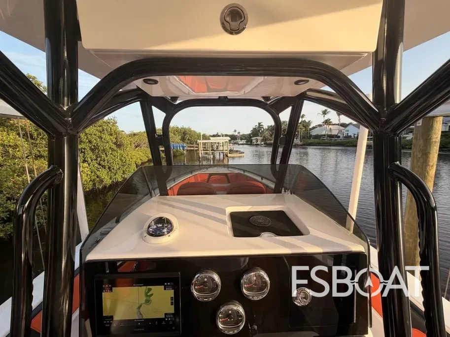 2023 Concept 30 Open Deck - Media 7
