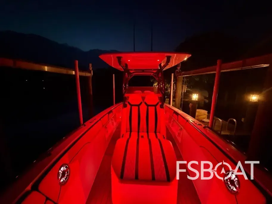 2023 Concept 30 Open Deck - Media 18