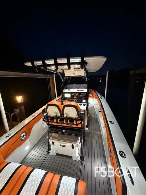 2023 Concept 30 Open Deck - Media 14