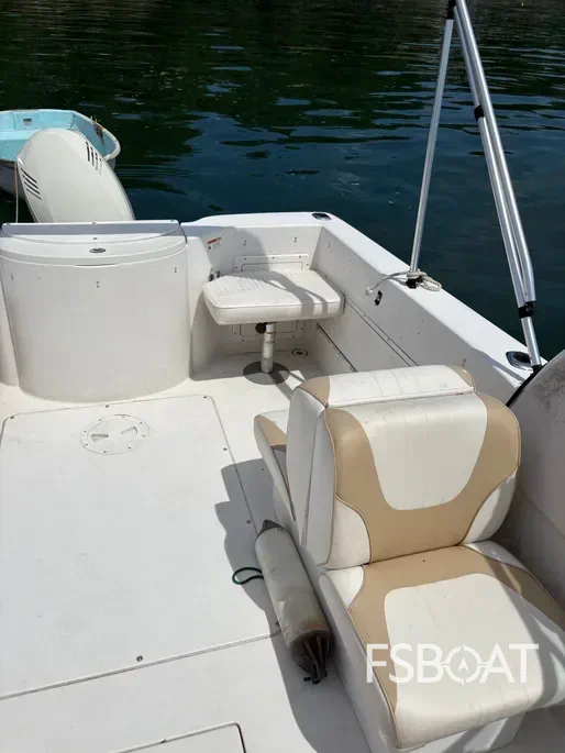 2007 Seaswirl Striper 2101 DC - Media 6