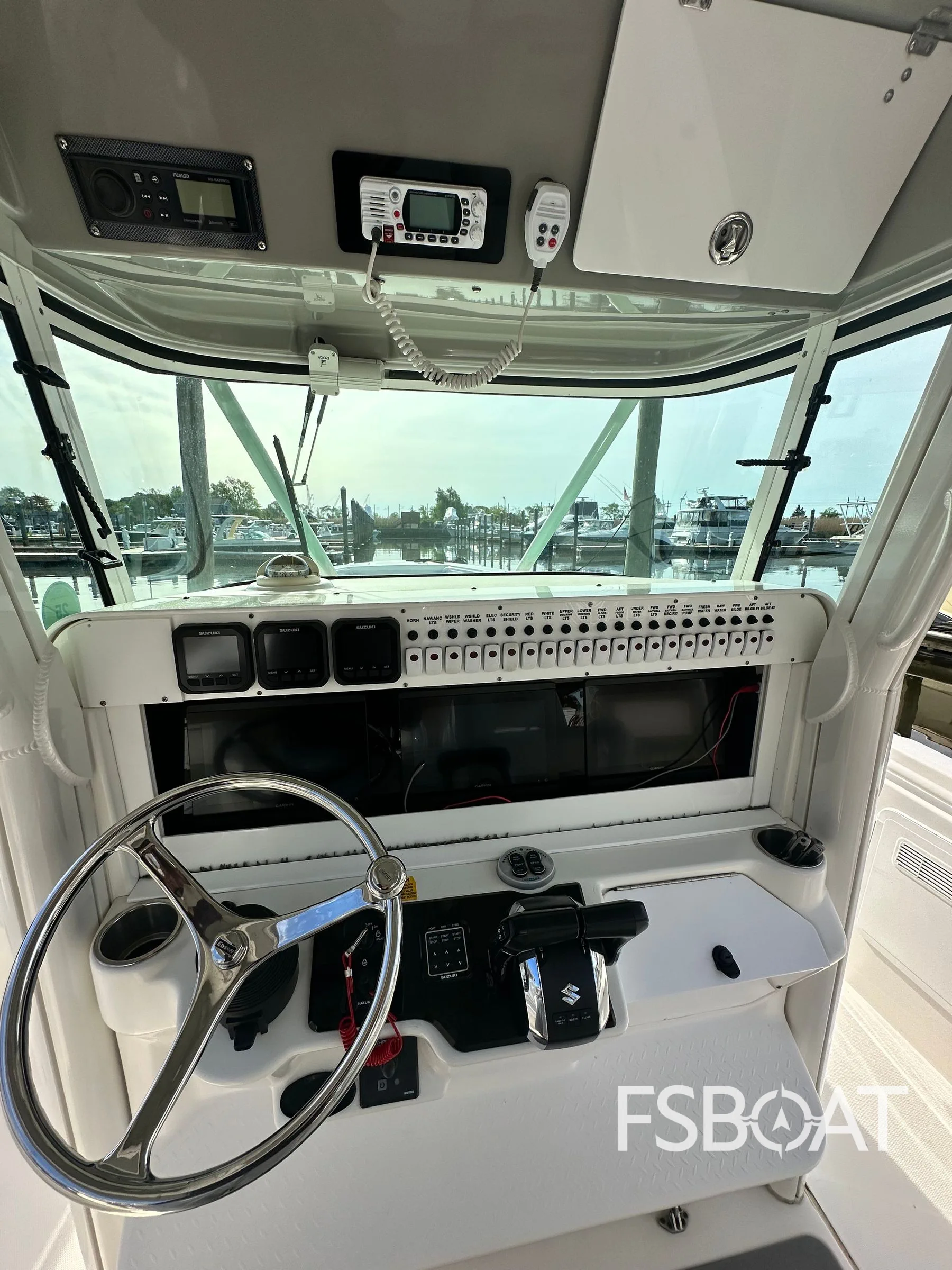 2008 Everglades 350 Center Console - Media 2