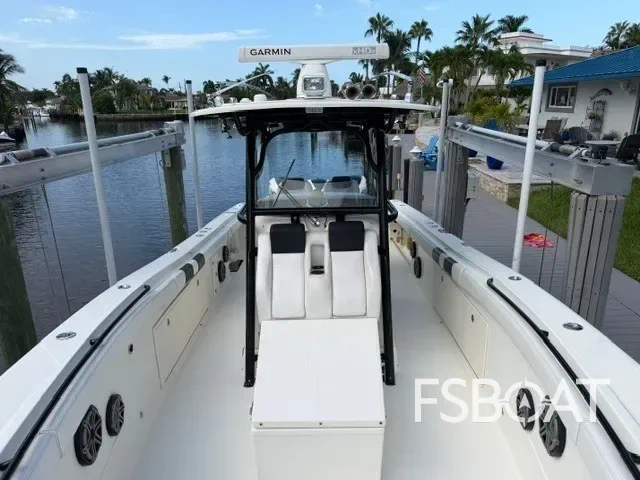 2015 Hydra-Sports 3400 CC - Media 3