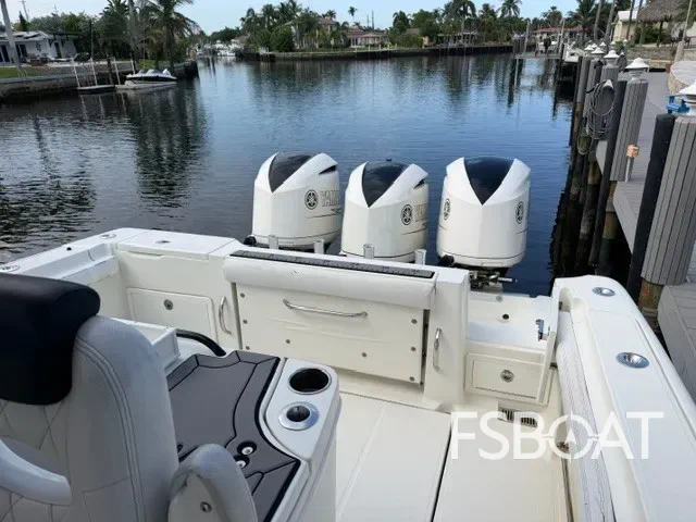 2015 Hydra-Sports 3400 CC - Media 4