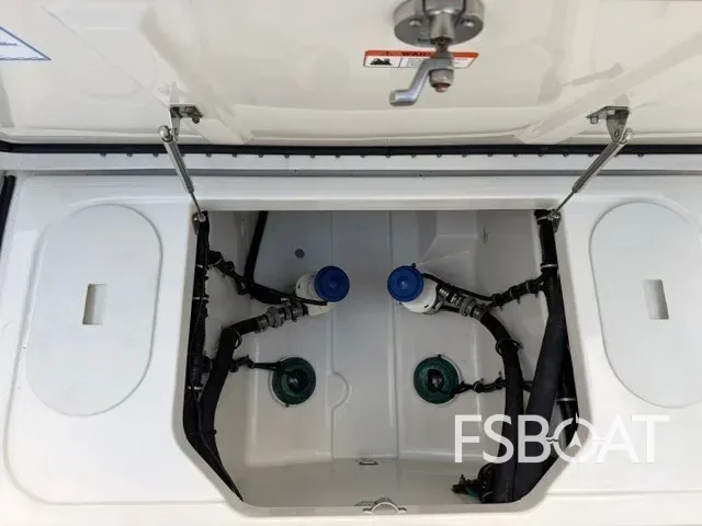 2015 Hydra-Sports 3400 CC - Media 14